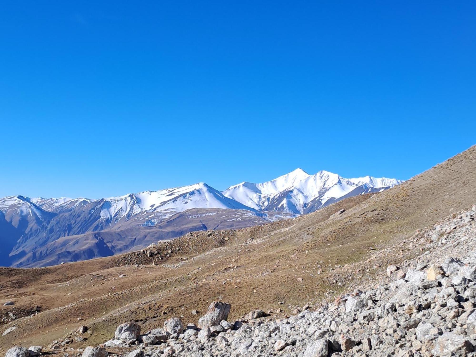 Xinaliq Khinalig Izzet'S Riverside Home Stay Buitenkant foto