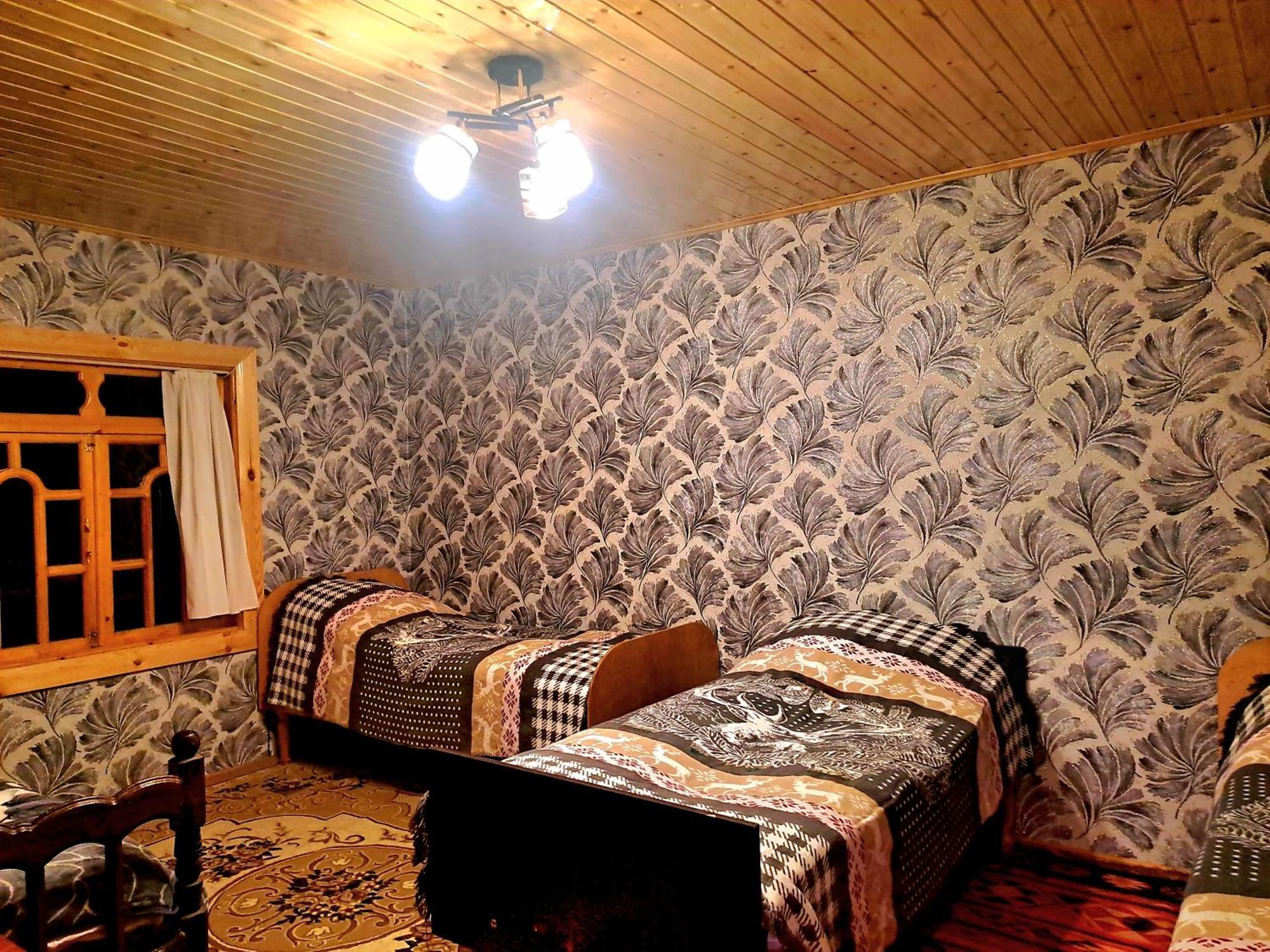 Xinaliq Khinalig Izzet'S Riverside Home Stay Buitenkant foto